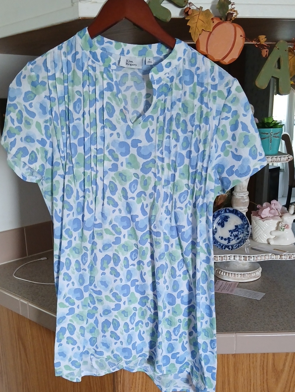 Kim Rogers Blue and Green Pintuck Short Sleeve Top